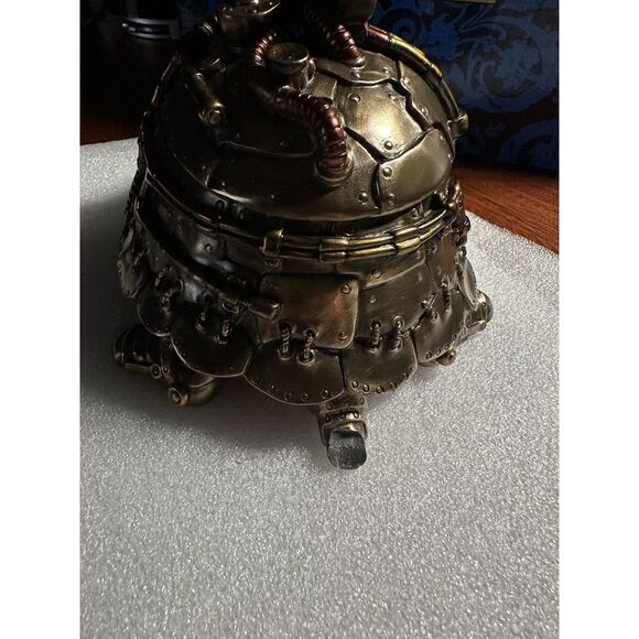 Amazingly Detailed Steampunk Tortoise Trinket Box - Picture 4 of 4